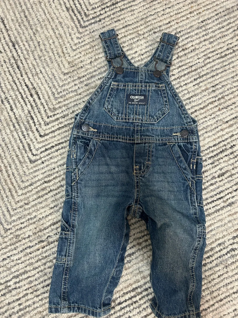 OshKosh B'gosh Kids Denim Vestbak Overalls in Dark Blue Size 6 Months